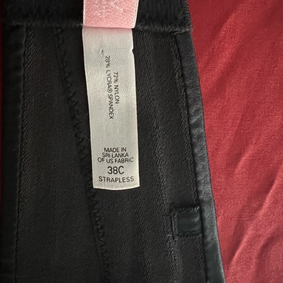 Victoria’s Secret strapless black bra 38C - Picture 4 of 5